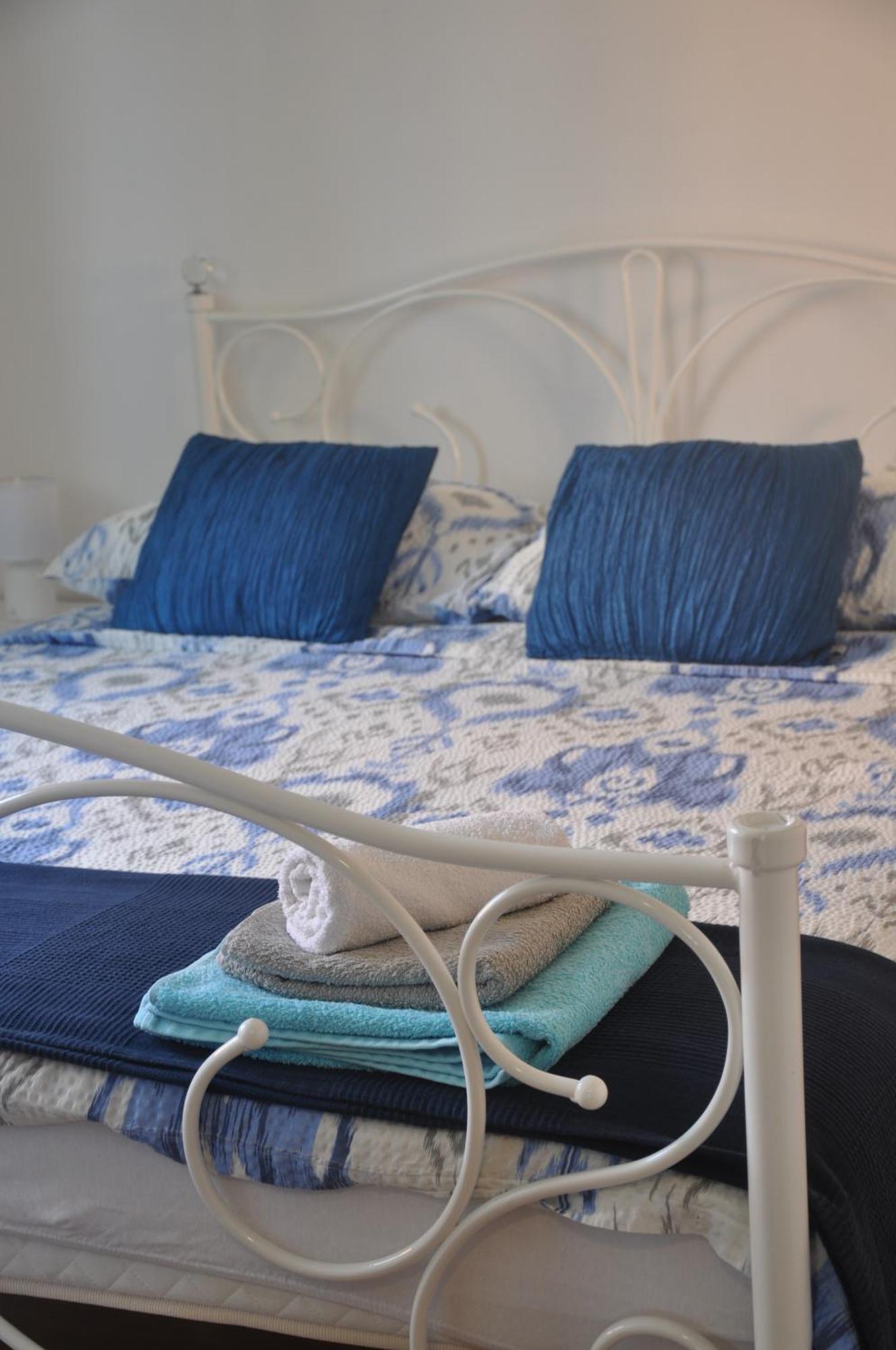 Apartman Mirna ロヴィニ エクステリア 写真